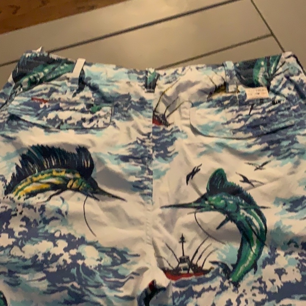 Nautica - Picture 2 of 4